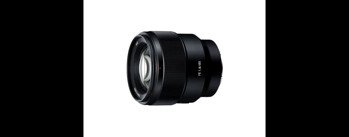 Objectif Sony FE 85mm F1.8, vue de profil
